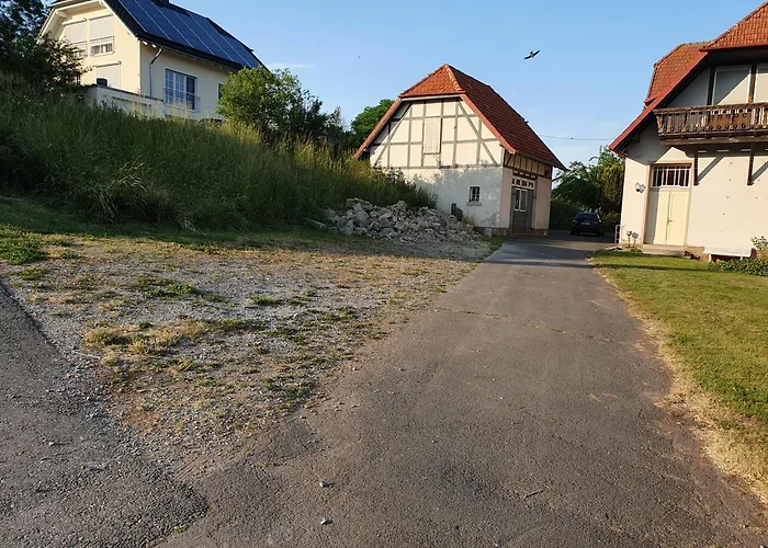 Alte Dorfschule Kohlgrund * 巴特阿罗尔森