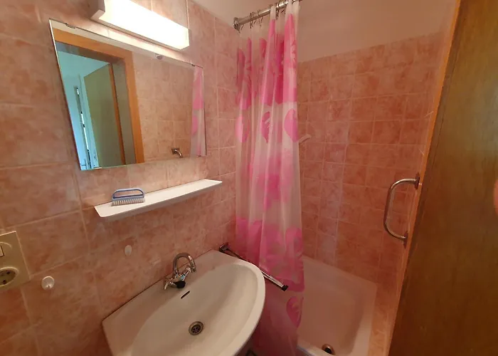 Alte Dorfschule Kohlgrund * 巴特阿罗尔森